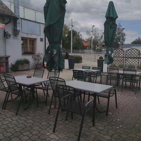 Lei'S Wok Hotel Nezsider Kültér fotó