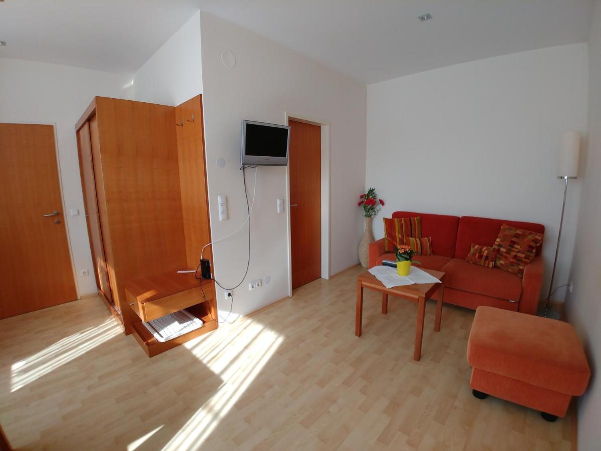Lei'S Wok Hotel Nezsider Kültér fotó