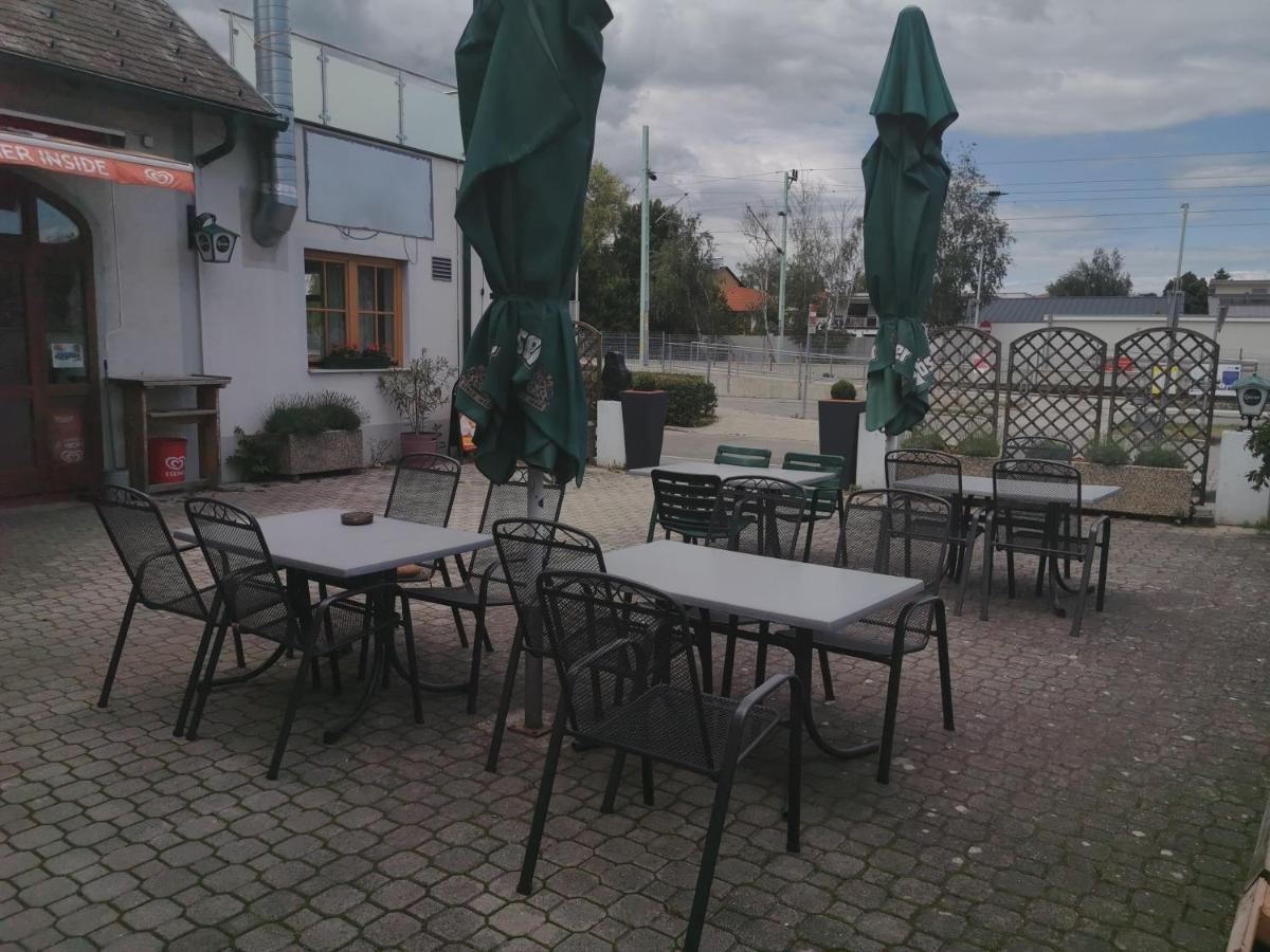 Lei'S Wok Hotel Nezsider Kültér fotó